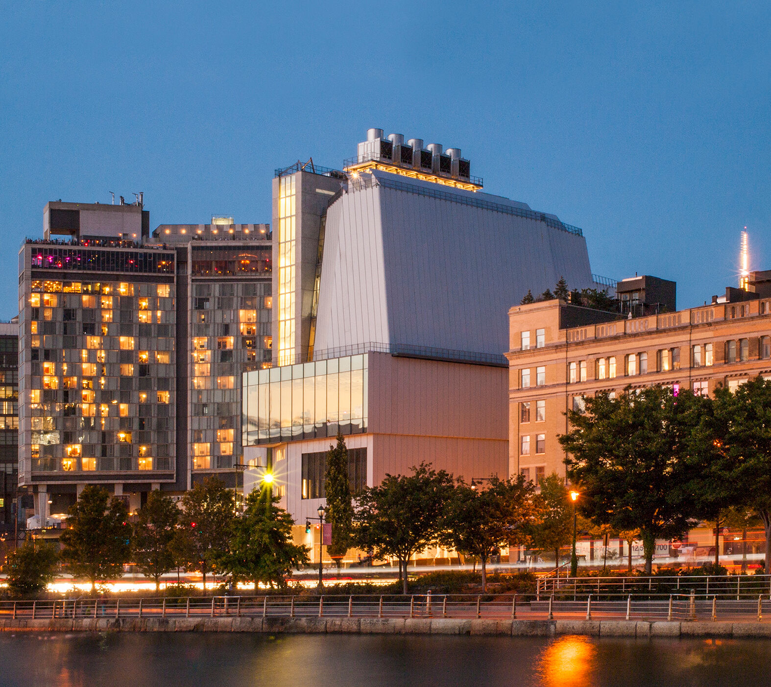 A picture of the Whitney Museum at twilight. 